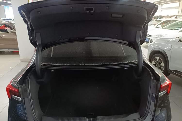 Used Buick LaCrosse 2023 Restyled 25T Cross-Country Edition Trunk