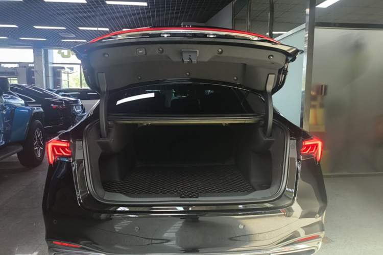 Used Buick LaCrosse 2023 Avia Edition Trunk