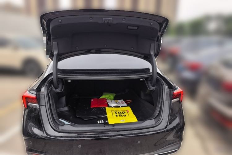 Used Buick LaCrosse 2023 28T Prestige Edition Trunk