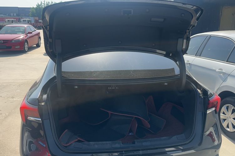 Used Buick LaCrosse 2023 28T Prestige Edition Trunk