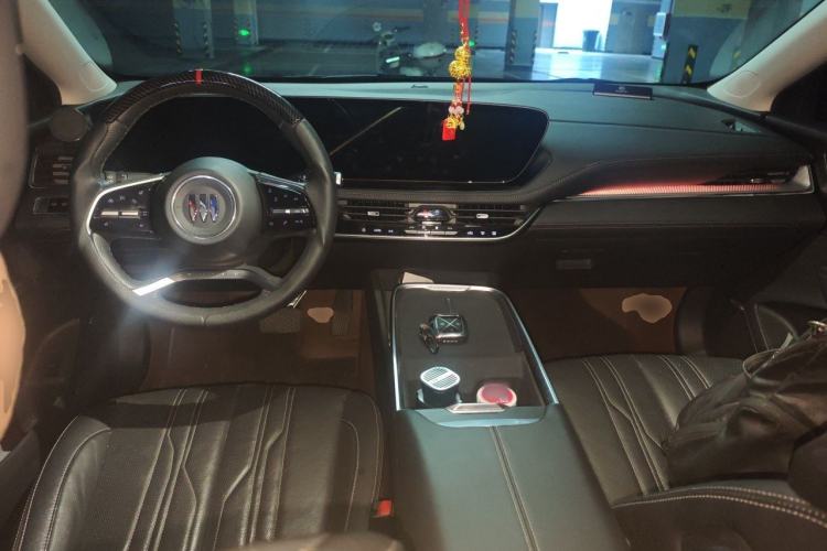 Used Buick LaCrosse 2023 Avia Edition Center Console