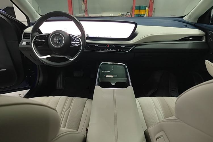 Used Buick LaCrosse 2023 Avia Edition Center Console