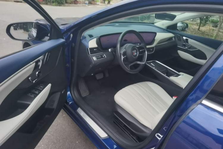 Used Buick LaCrosse 2023 Avia Edition Driver Seat