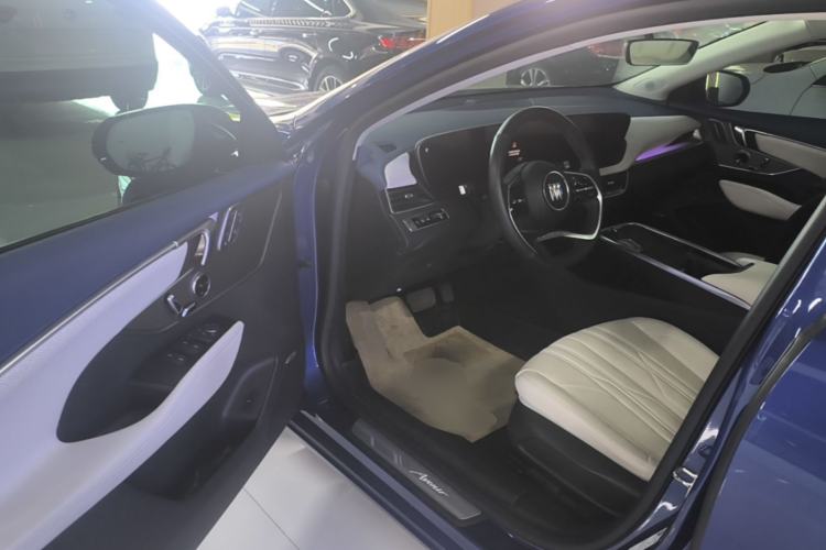 Used Buick LaCrosse 2023 Avia Edition Driver Seat