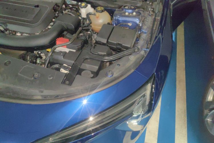 Used Buick LaCrosse 2023 Avia Edition Engine Bay Left
