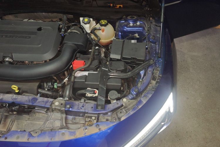 Used Buick LaCrosse 2023 Avia Edition Engine Bay Left