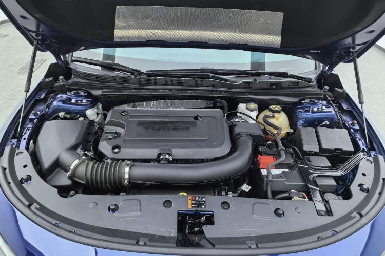 Used Buick LaCrosse 2023 Avia Edition Engine Bay