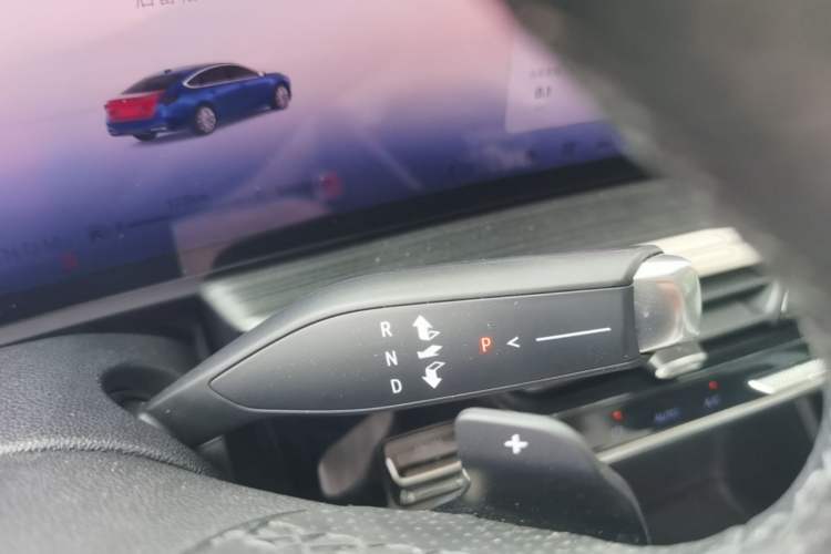 Used Buick LaCrosse 2023 Avia Edition Gear Lever