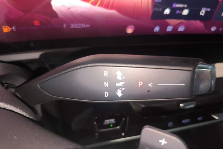 Used Buick LaCrosse 2023 Avia Edition Gear Lever