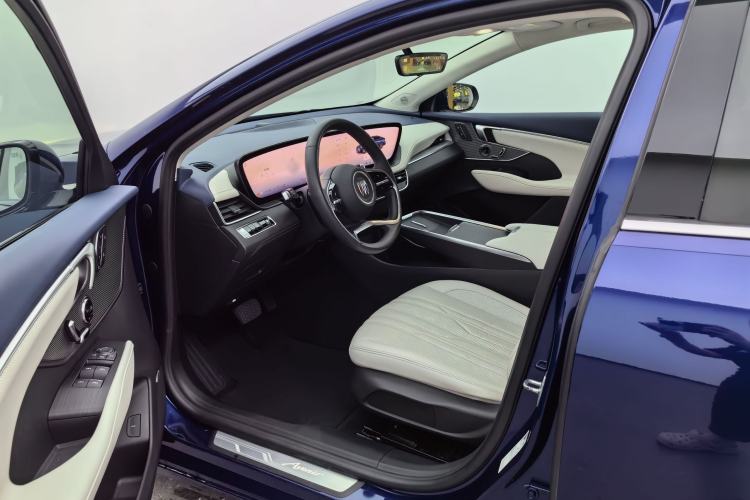 Used Buick LaCrosse 2023 Avia Edition Interior 7