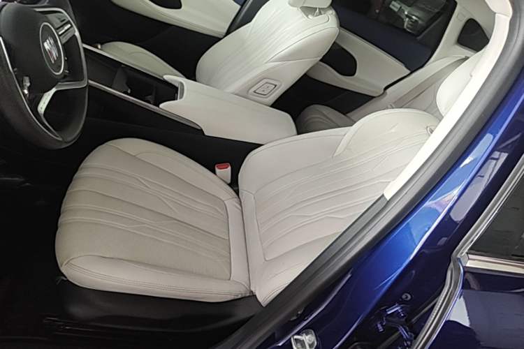 Used Buick LaCrosse 2023 Avia Edition Left Front Seat