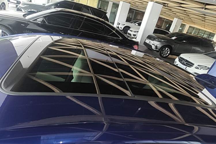 Used Buick LaCrosse 2023 Avia Edition Roof