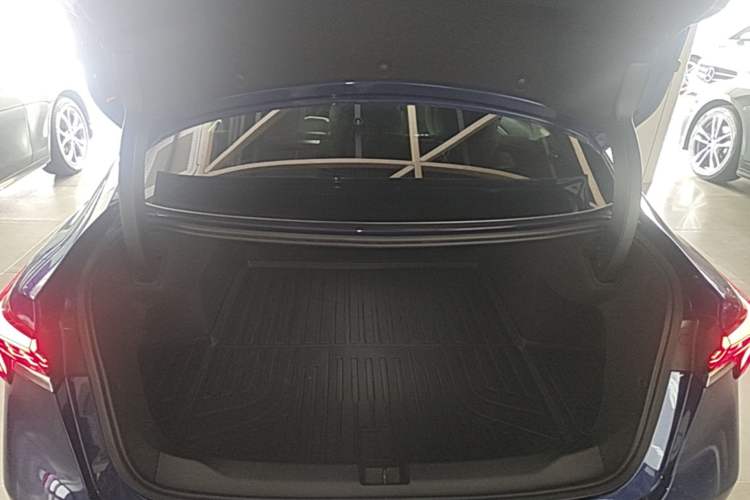 Used Buick LaCrosse 2023 Avia Edition Trunk