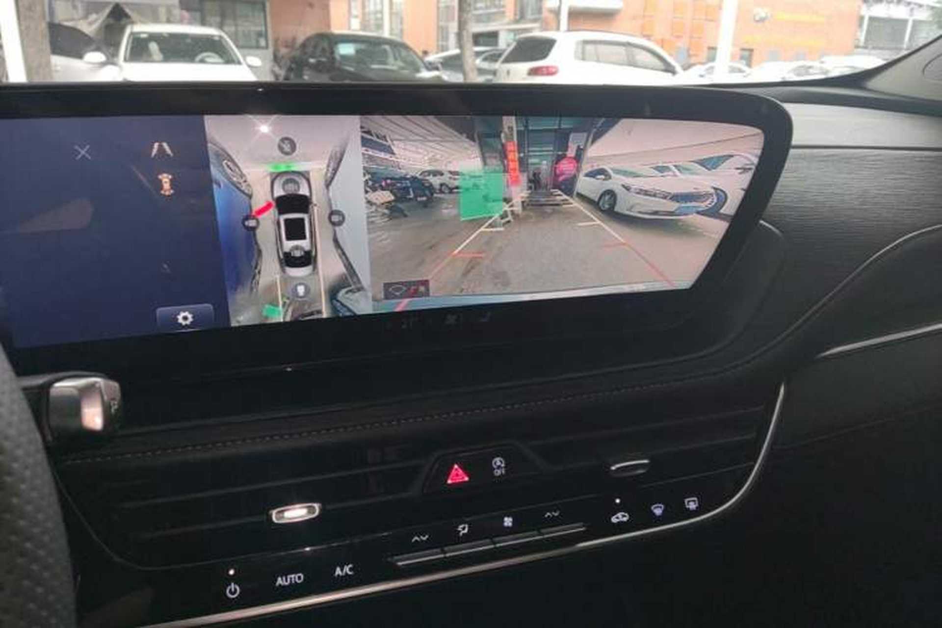 Used Buick LaCrosse 2023 28T Prestige Edition Audio And AC Panel