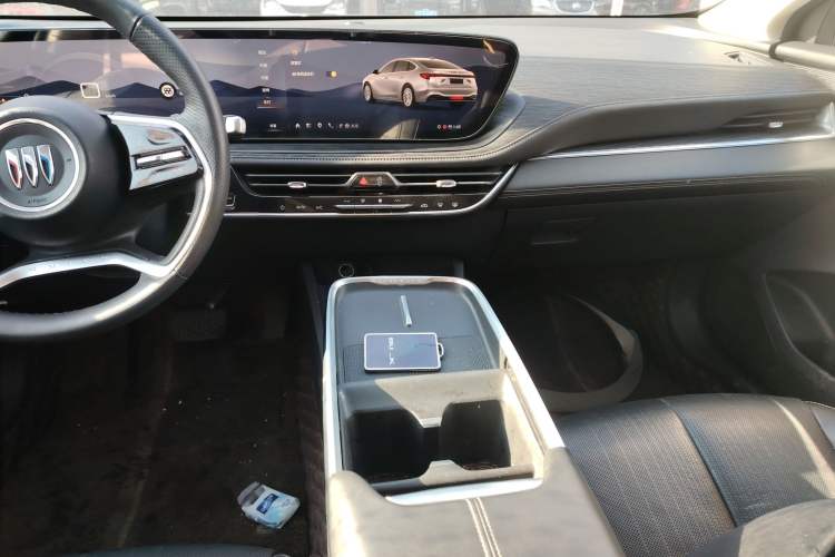Used Buick LaCrosse 2023 28T Prestige Edition Audio And AC Panel