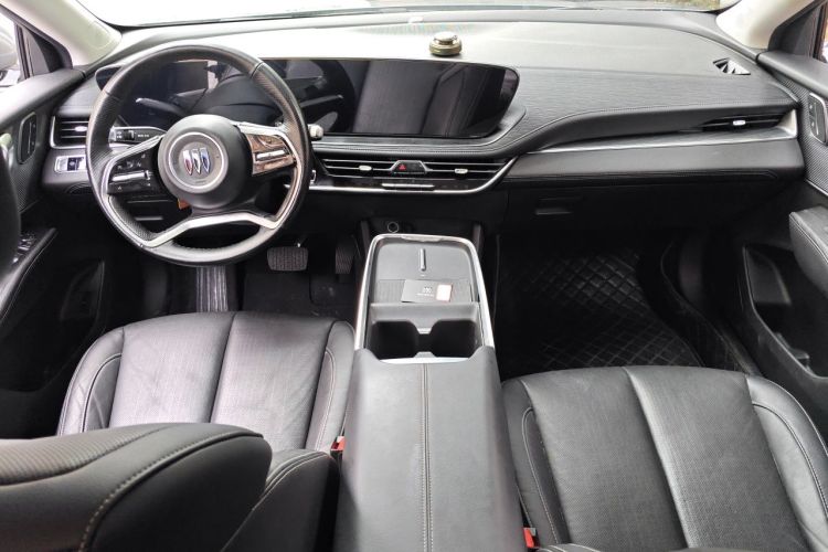 Used Buick LaCrosse 2023 28T Prestige Edition Center Console