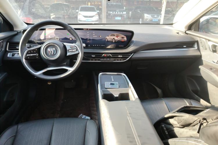 Used Buick LaCrosse 2023 28T Prestige Edition Center Console