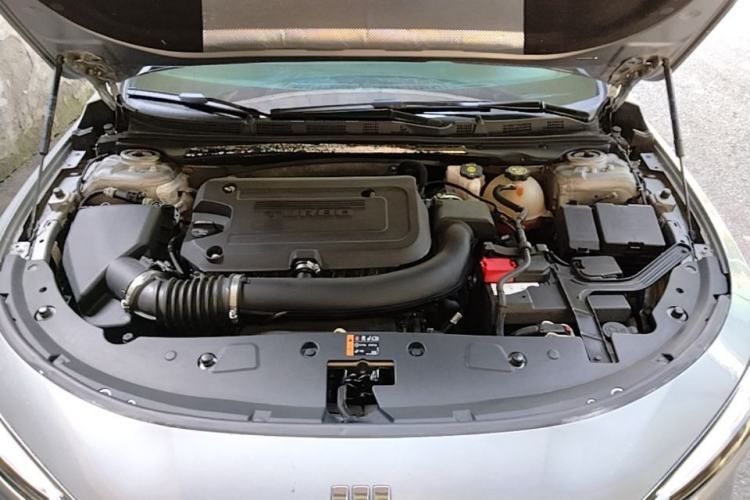 Used Buick LaCrosse 2023 28T Enjoyment Edition Engine Bay