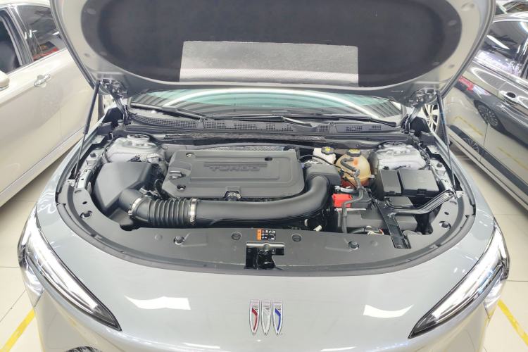 Used Buick LaCrosse 2023 28T Prestige Edition Engine Bay