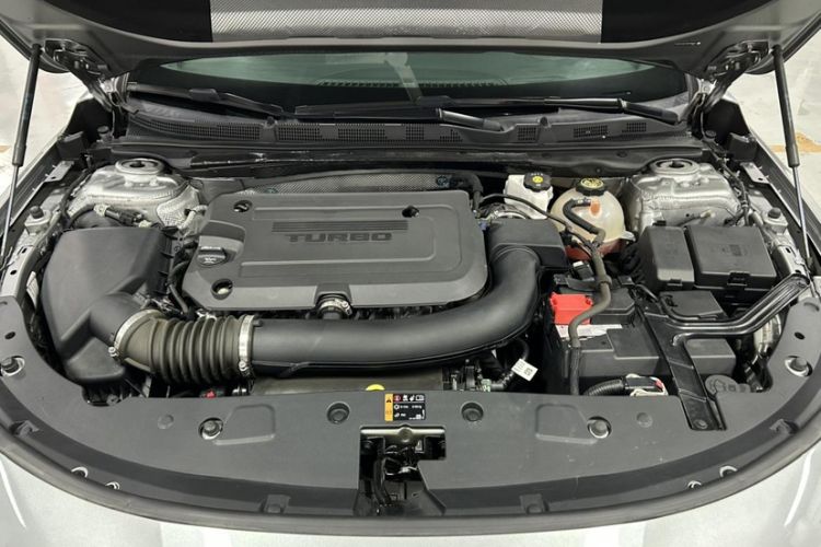 Used Buick LaCrosse 2023 28T Prestige Edition Engine Bay