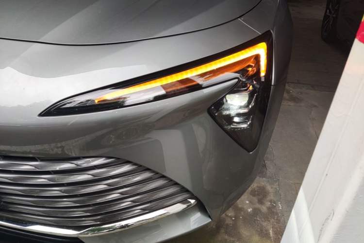 Used Buick LaCrosse 2023 28T Prestige Edition Left Front Headlight