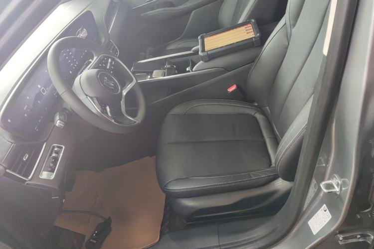 Used Buick LaCrosse 2023 28T Prestige Edition Left Front Seat