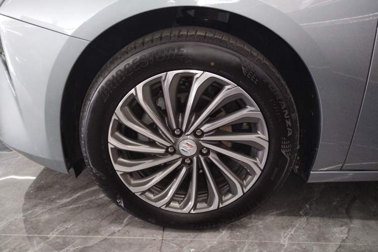 Used Buick LaCrosse 2023 28T Enjoyment Edition Left Front Wheel Hub