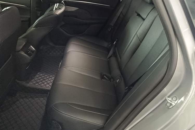 Used Buick LaCrosse 2023 Restyled 25T Cross-Country Edition Left Rear Seat