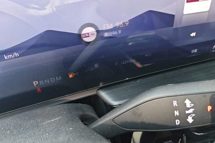 Used Buick LaCrosse 2023 28T Prestige Edition Odometer Close Up