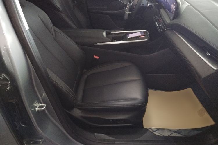 Used Buick LaCrosse 2023 28T Enjoyment Edition Right Front Seat
