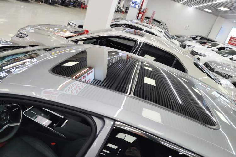 Used Buick LaCrosse 2023 28T Prestige Edition Roof
