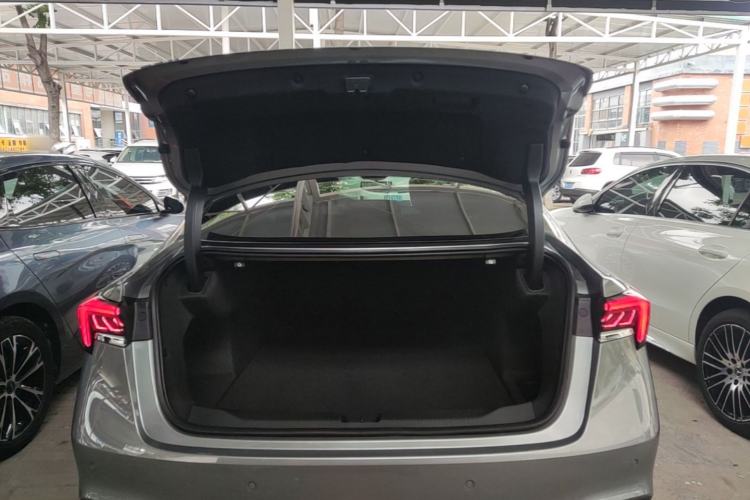 Used Buick LaCrosse 2023 28T Prestige Edition Trunk
