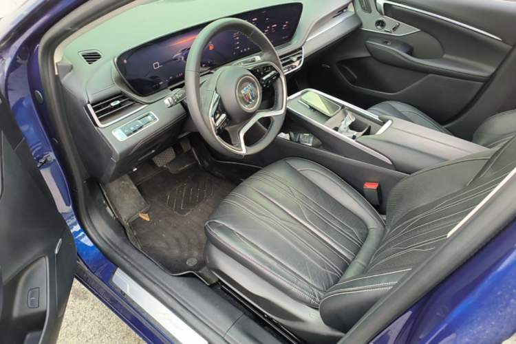 Used Buick LaCrosse 2023 Avia Edition Driver Seat