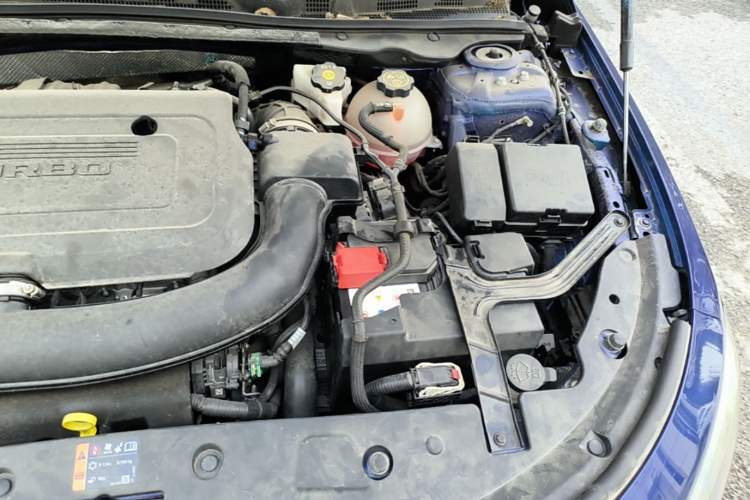 Used Buick LaCrosse 2023 Avia Edition Engine Bay Left