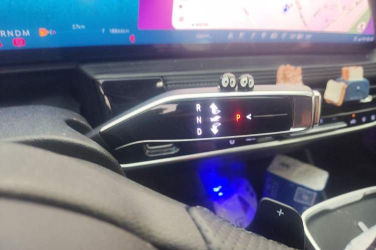 Used Buick LaCrosse 2023 28T Enjoyment Edition Gear Lever