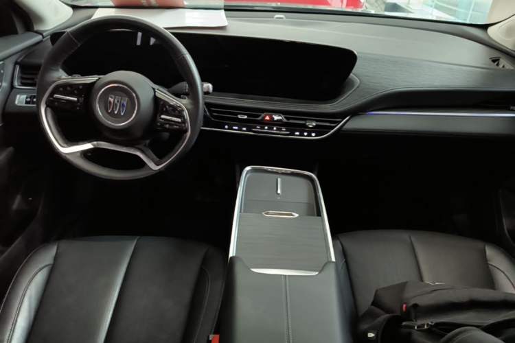 Used Buick LaCrosse 2023 28T Prestige Edition Center Console