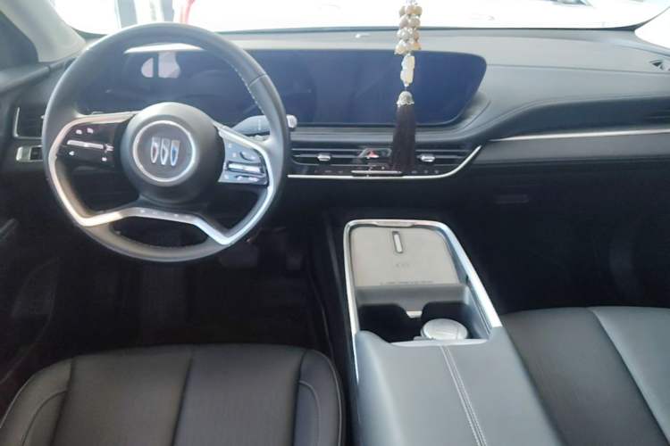 Used Buick LaCrosse 2023 28T Enjoyment Edition Center Console
