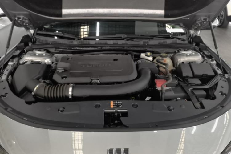Used Buick LaCrosse 2023 28T Enjoyment Edition Engine Bay