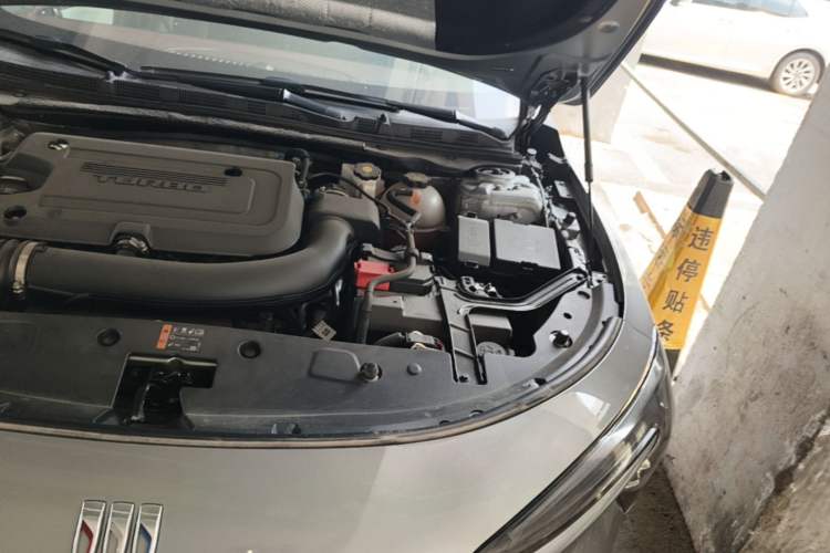 Used Buick LaCrosse 2023 28T Prestige Edition Engine Bay Left