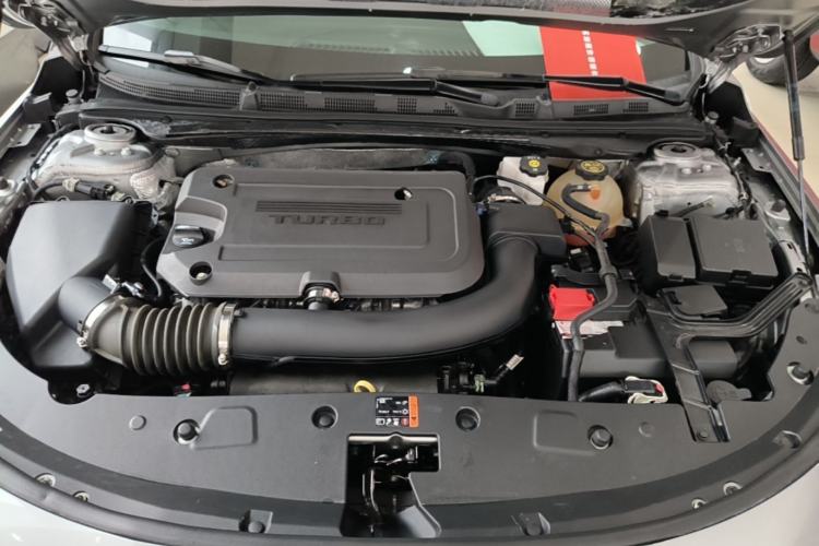 Used Buick LaCrosse 2023 28T Prestige Edition Engine Bay