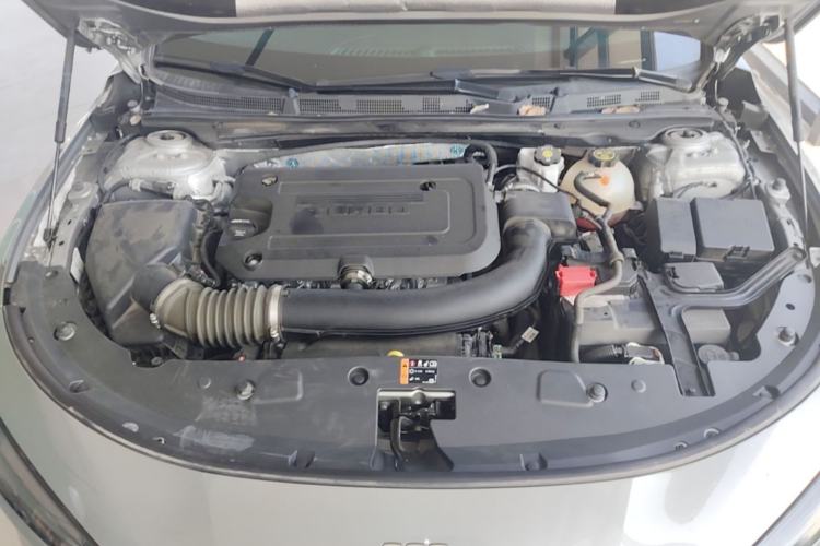 Used Buick LaCrosse 2023 28T Enjoyment Edition Engine Bay