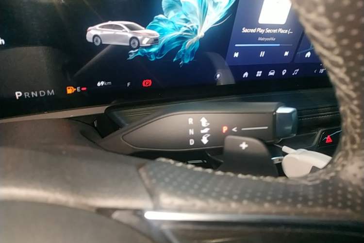Used Buick LaCrosse 2023 28T Enjoyment Edition Gear Lever