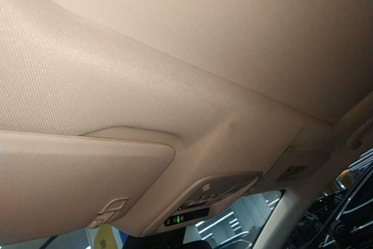 Used Buick LaCrosse 2023 28T Enjoyment Edition Headliner