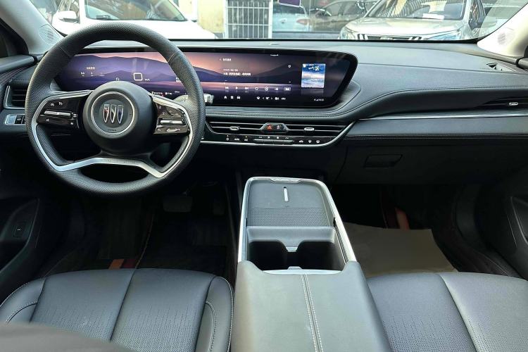 Used Buick LaCrosse 2023 28T Enjoyment Edition Interior 1