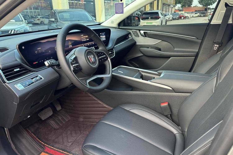 Used Buick LaCrosse 2023 28T Enjoyment Edition Interior 2