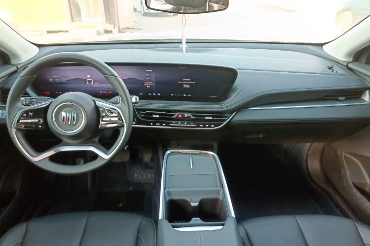 Used Buick LaCrosse 2023 Restyled 25T Cross-Country Edition Interior 2