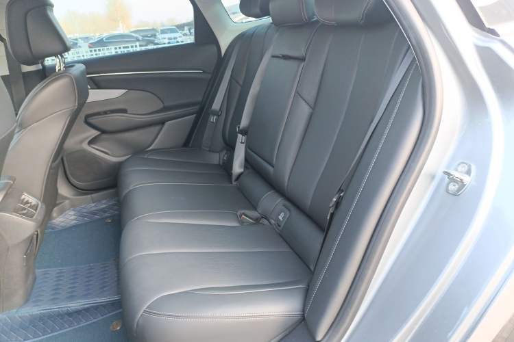 Used Buick LaCrosse 2023 Restyled 25T Cross-Country Edition Interior 4