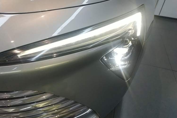 Used Buick LaCrosse 2023 28T Enjoyment Edition Left Front Headlight