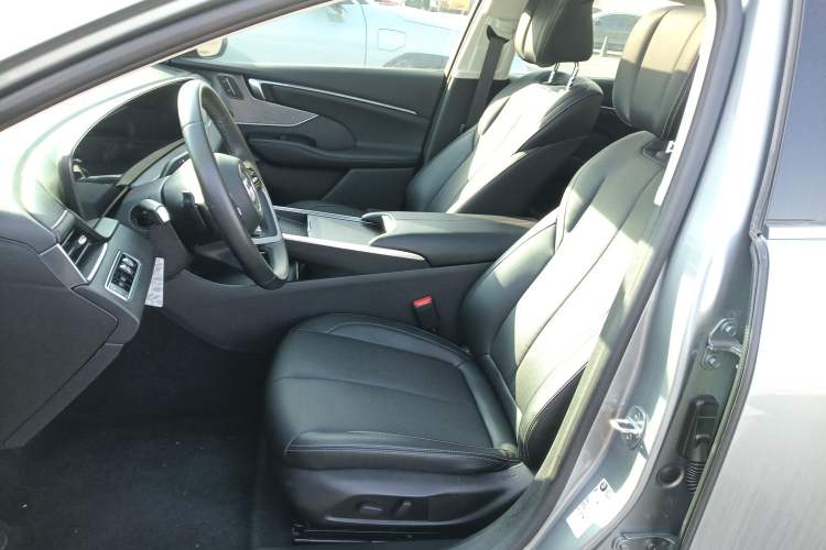 Used Buick LaCrosse 2023 28T Enjoyment Edition Left Front Seat