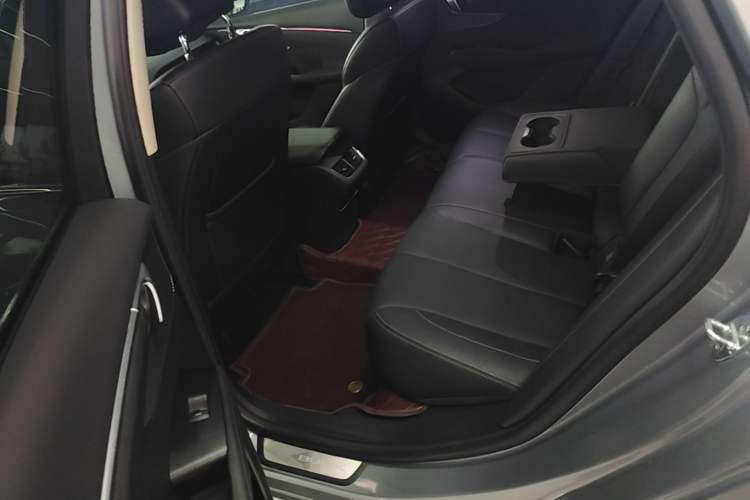Used Buick LaCrosse 2023 28T Prestige Edition Left Rear Seat
